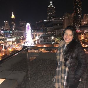 Meet your Posher, Daniela